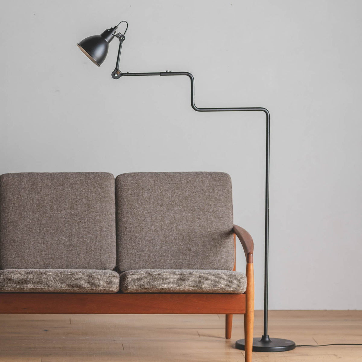 フロアランプ — ANTRY USE ONLY GENUINE