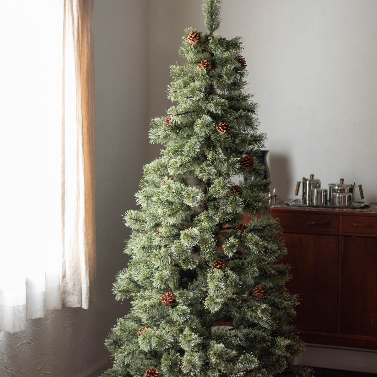 HUONE Christmas Tree 180cm — ANTRY USE ONLY GENUINE