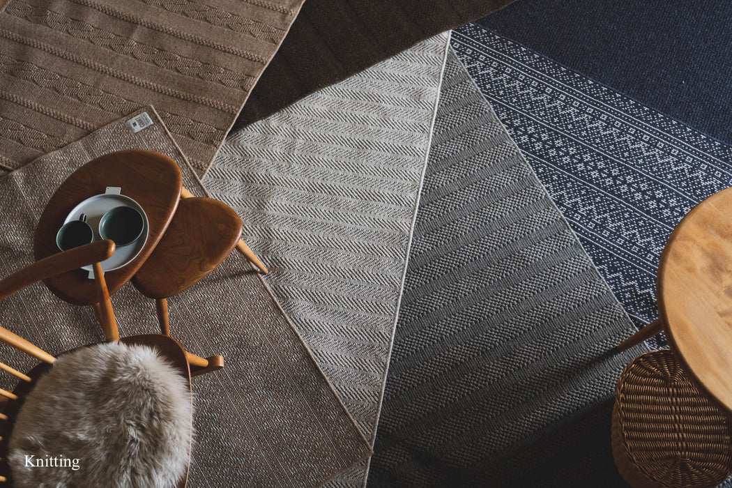 COURT Wool Rug Free Fabric Sample