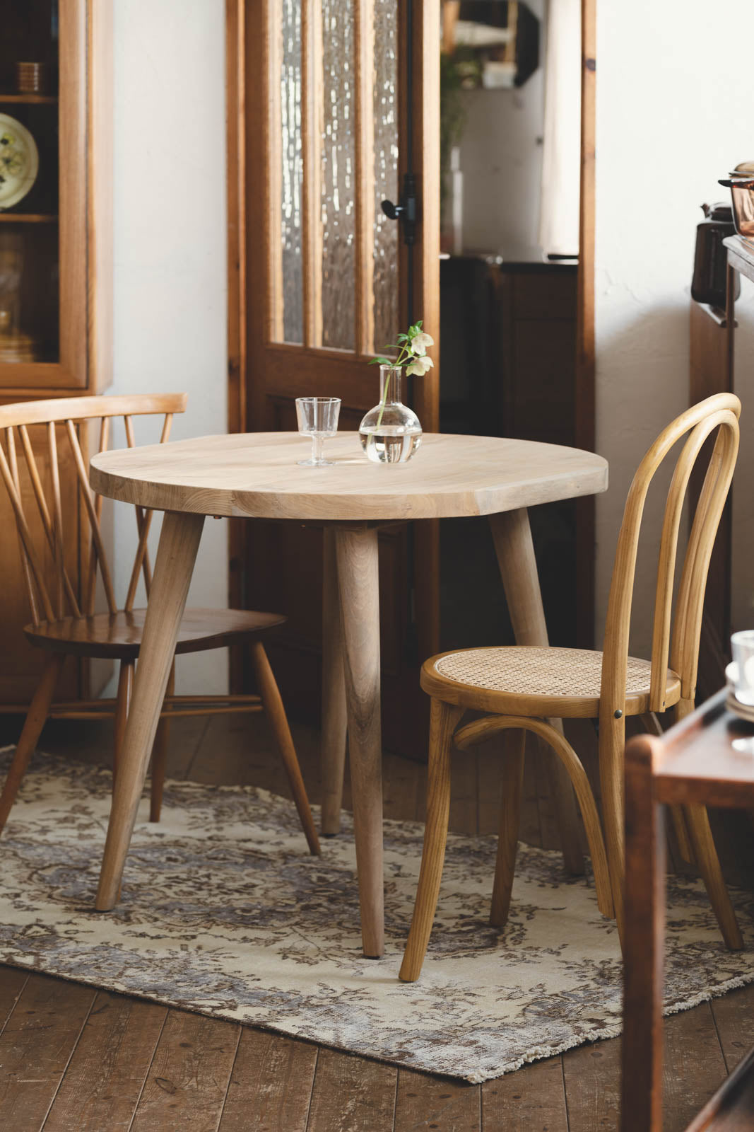 ラウンドテーブルセット 22tb049_20250331_01_1200x1799.