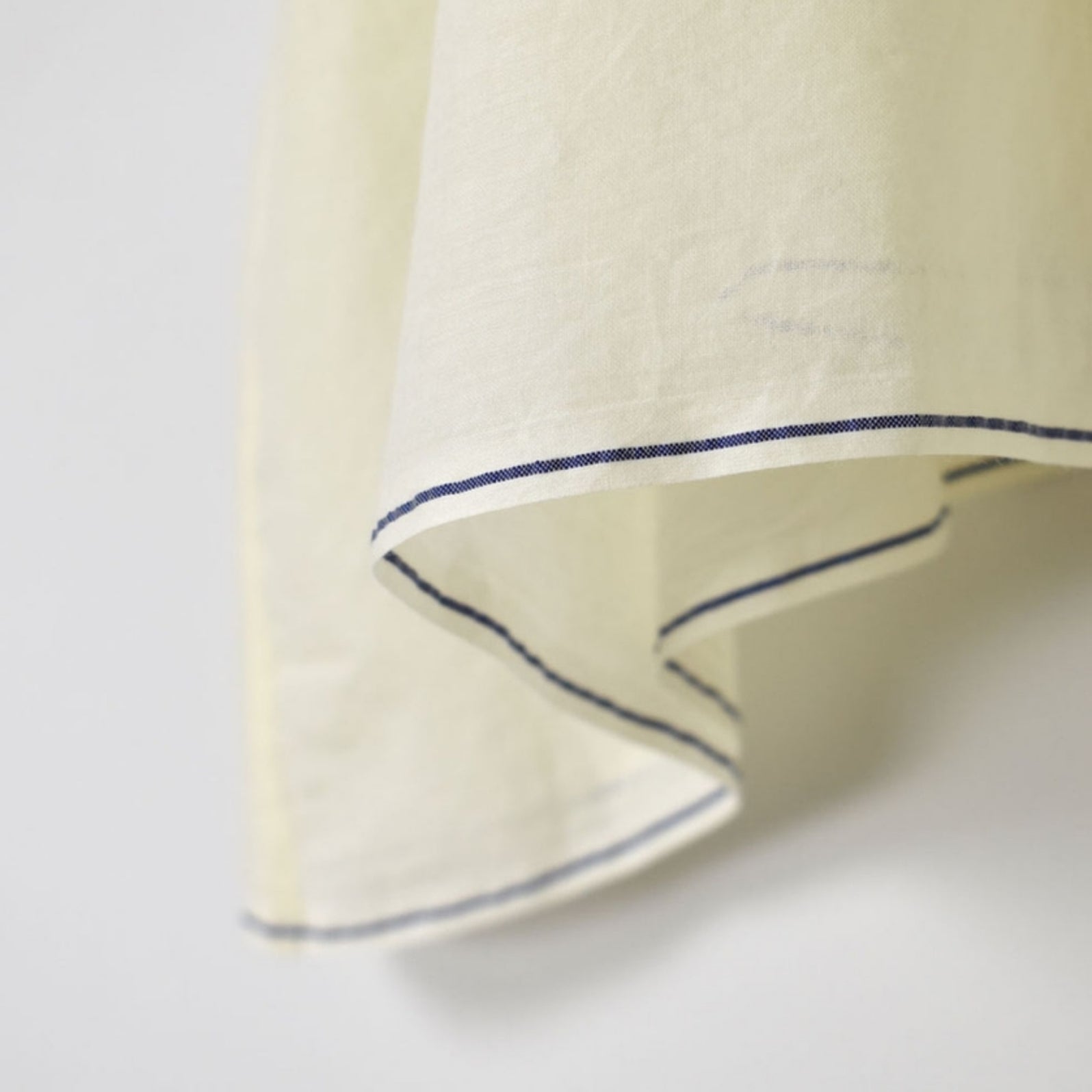 SOIL | SUPER FINE VOILE PLAIN WITH SELVEDGE GATHERED SMOCK — ANTRY USE ...