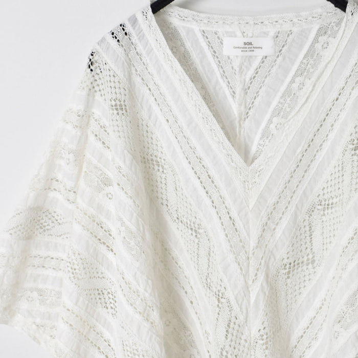 SOIL | COTTON VOILE LACE & PINTUCK ALL LACE PONCHO