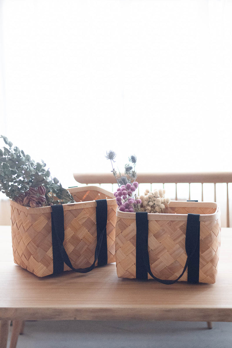 持ち歩ける収納バッグ × ナチュラルな風合い | Snokka Basket Bag