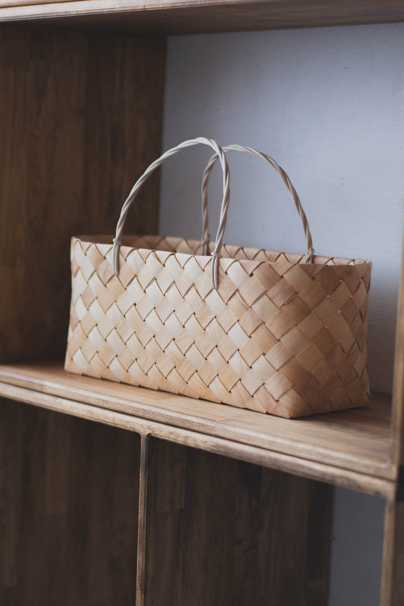 バッグのような愛らしさ × もみの木のぬくもり | Snokka Wide Basket