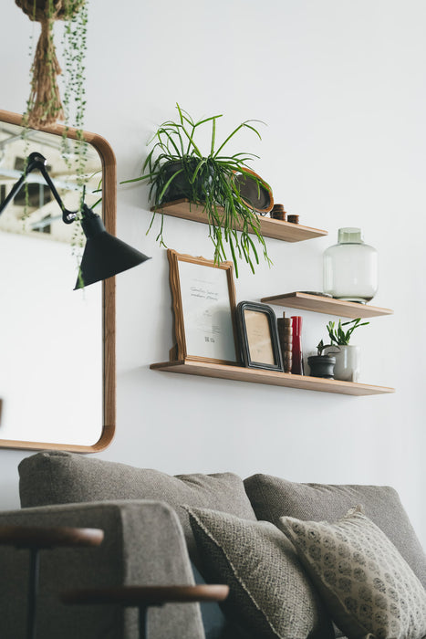 Teak Classic shelf W900 | Long shelf with integrated shelf brackets