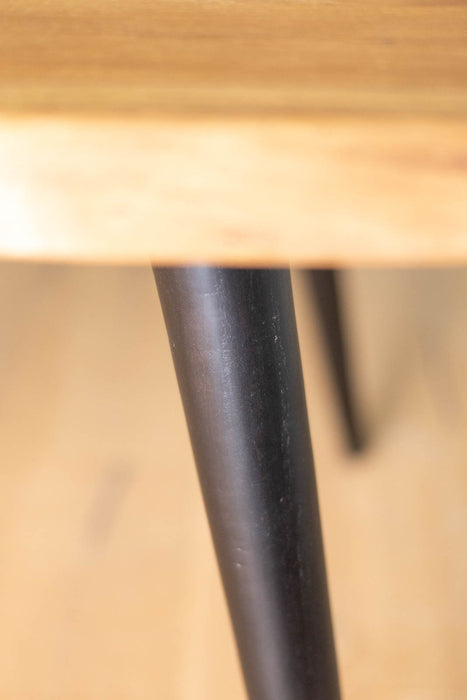 [Outlet] Coupe Dining Table (Black Legs) 