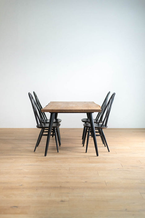 [Outlet] Coupe Dining Table (Black Legs) 