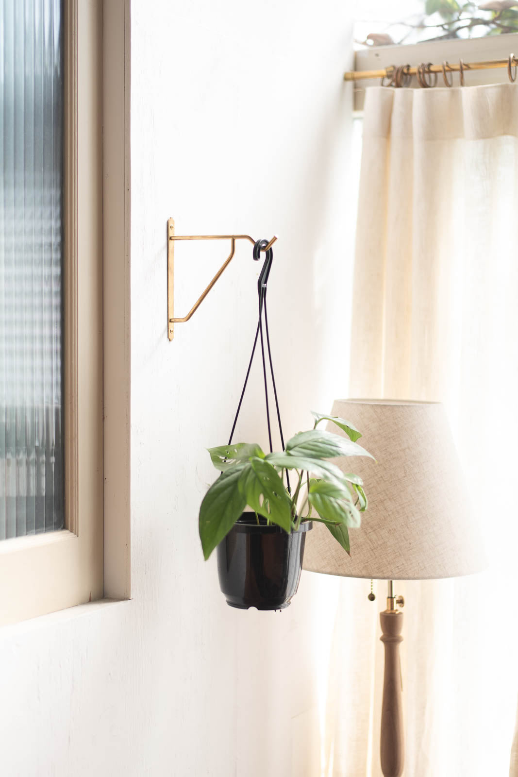 【116】 吊るし飾り　B Brass Bracket Hook｜壁付け真鍮製ブラケットフック・照明や植物を