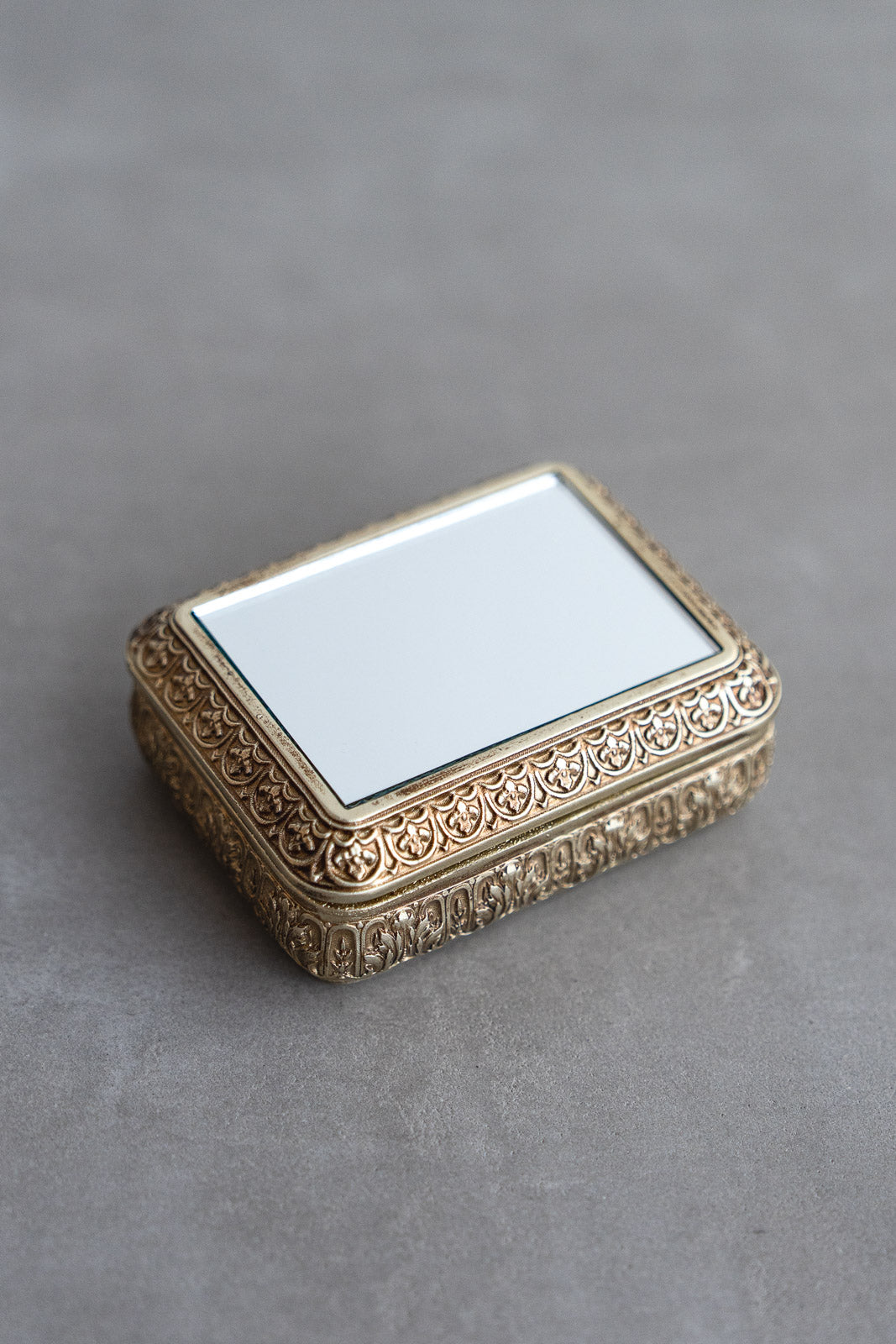 Resin Box with mirror lid | アンティーク調 ミラー付きレジン