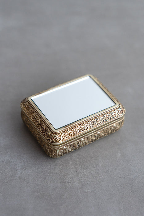 Resin Box with mirror lid