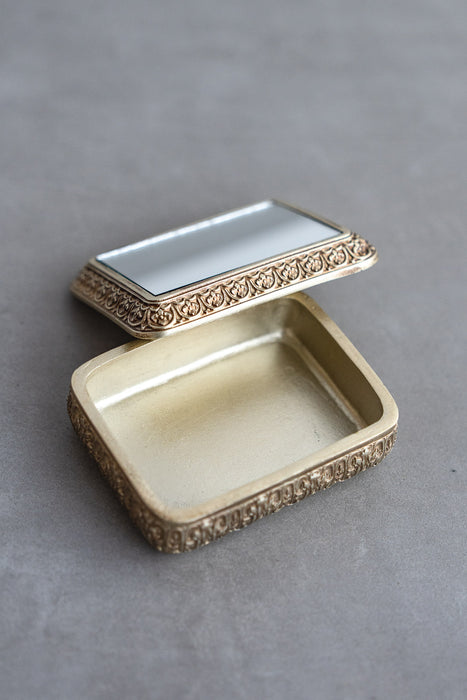 Resin Box with mirror lid