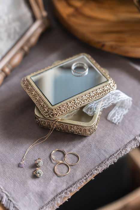 Resin Box with mirror lid