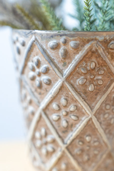 Feurie No. 24 Light Holder