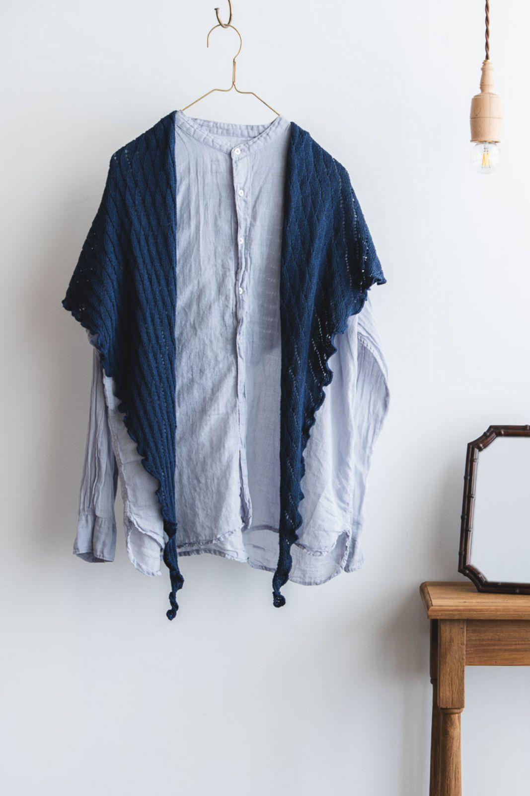 SOIL TRIANGLE SCARF | 透かし編み トライアングルスカーフ｜かぎ編み