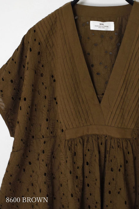 SOIL | ALL HEMLA V-NECK PINTUCK FRENCH/SL SHIRT