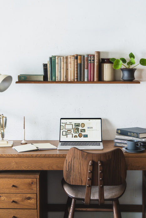 Teak Classic shelf | Shelf with integrated shelf bracket