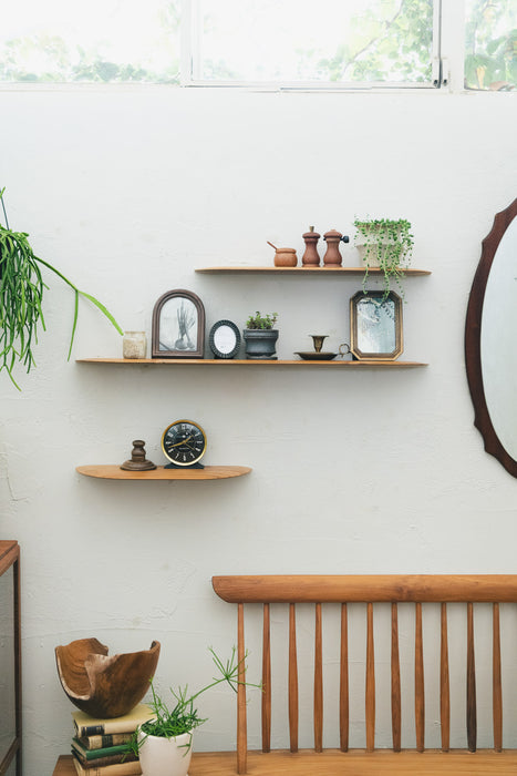Teak Smooth shelf W900 | Long shelf with integrated shelf brackets