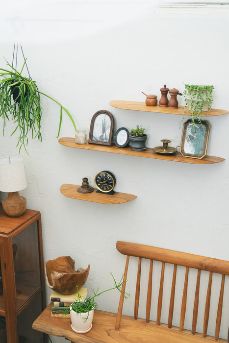 Teak Smooth shelf W900 | Long shelf with integrated shelf brackets