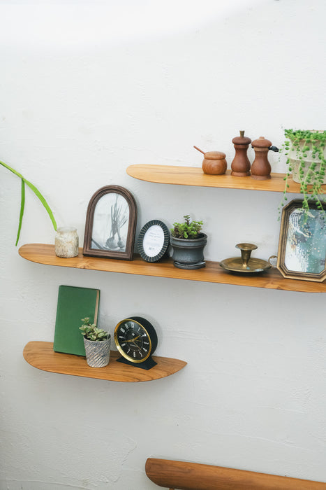 Teak Smooth shelf W900 | Long shelf with integrated shelf brackets