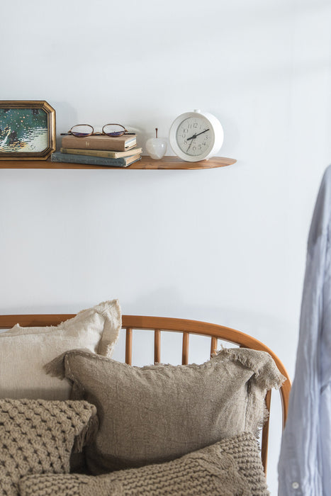 Teak Smooth shelf W900 | Long shelf with integrated shelf brackets