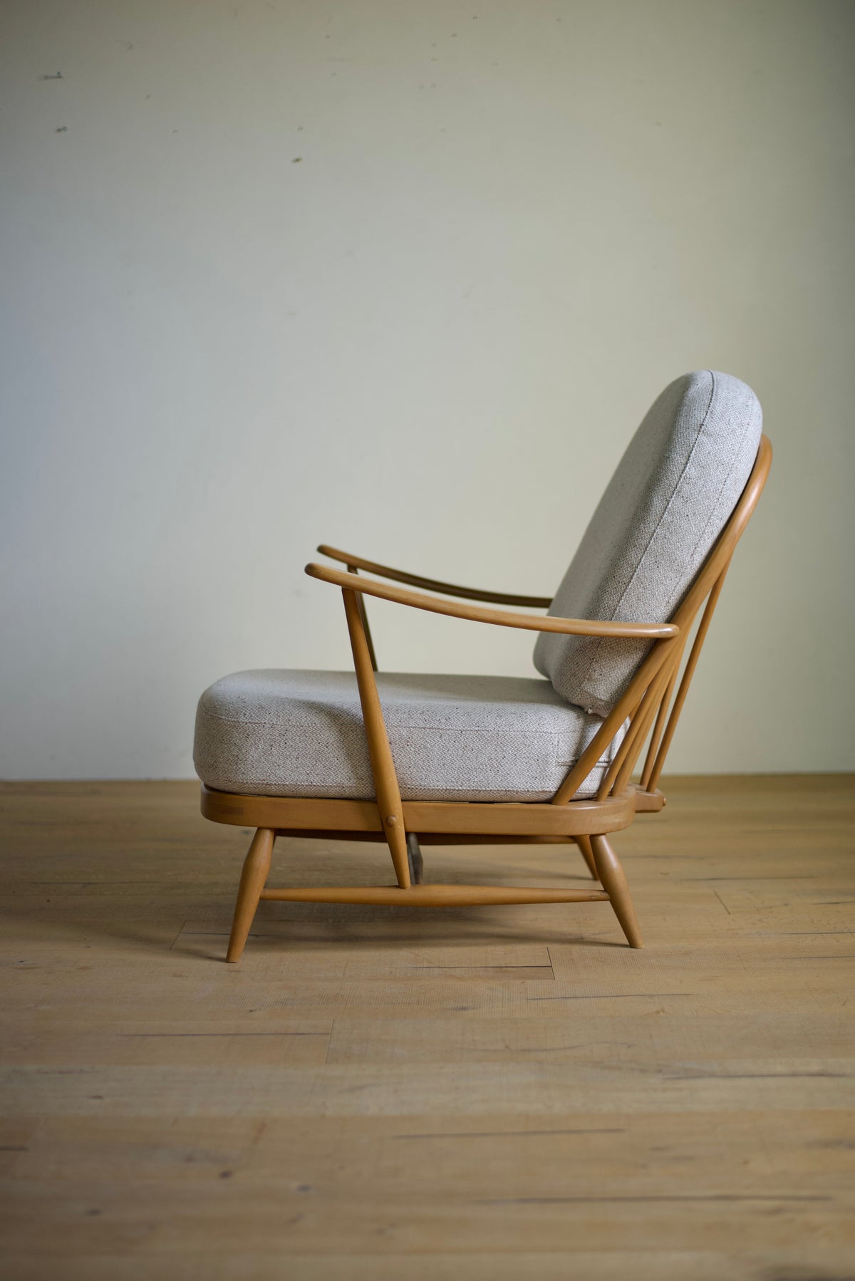 2FB2A4E9-E67A-4A45-89F6-