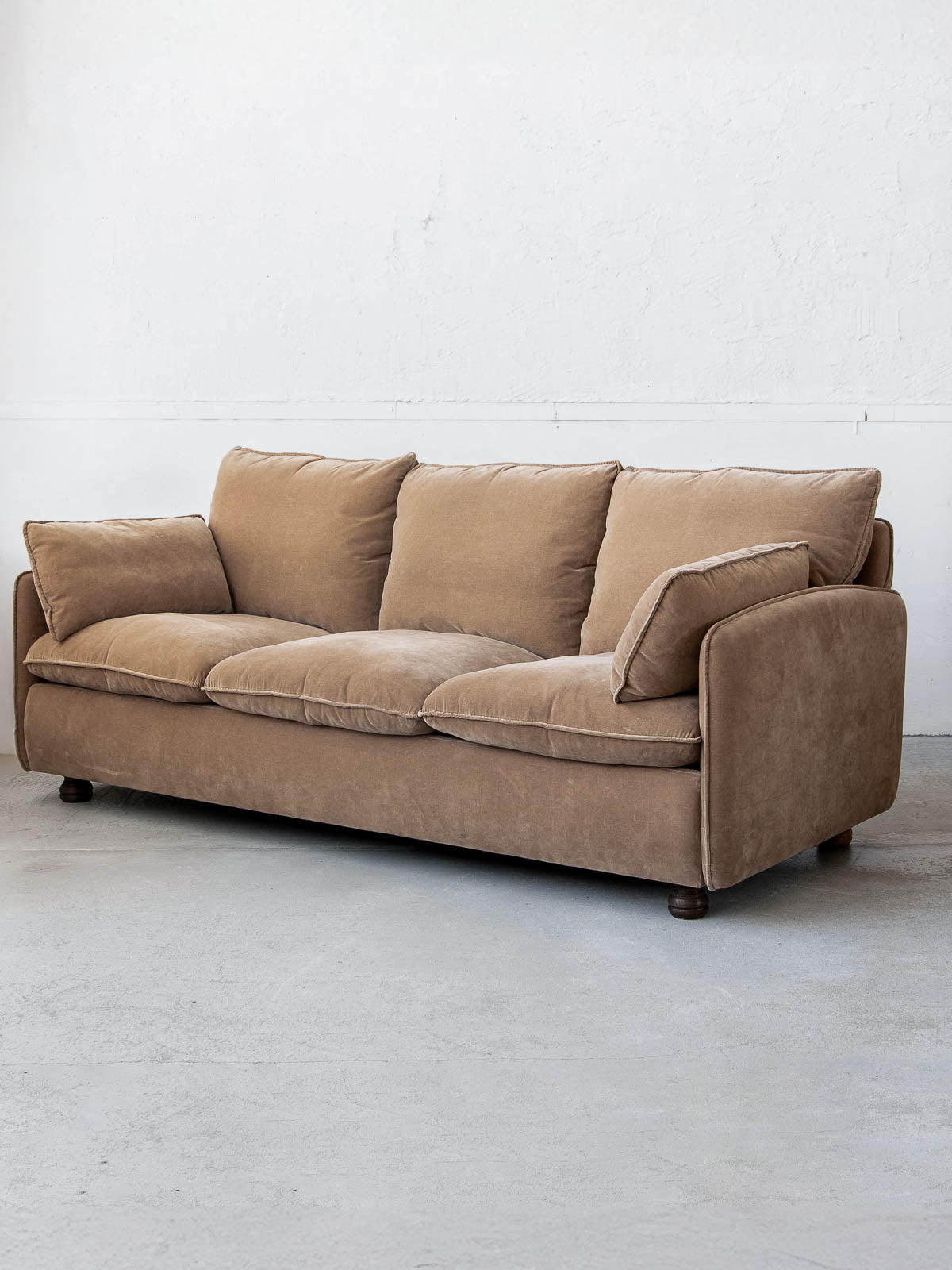 Francfranc調　ベルベッドソファ Francfranc調 ベルベッドソファ ベルベット素材のソファで上品な