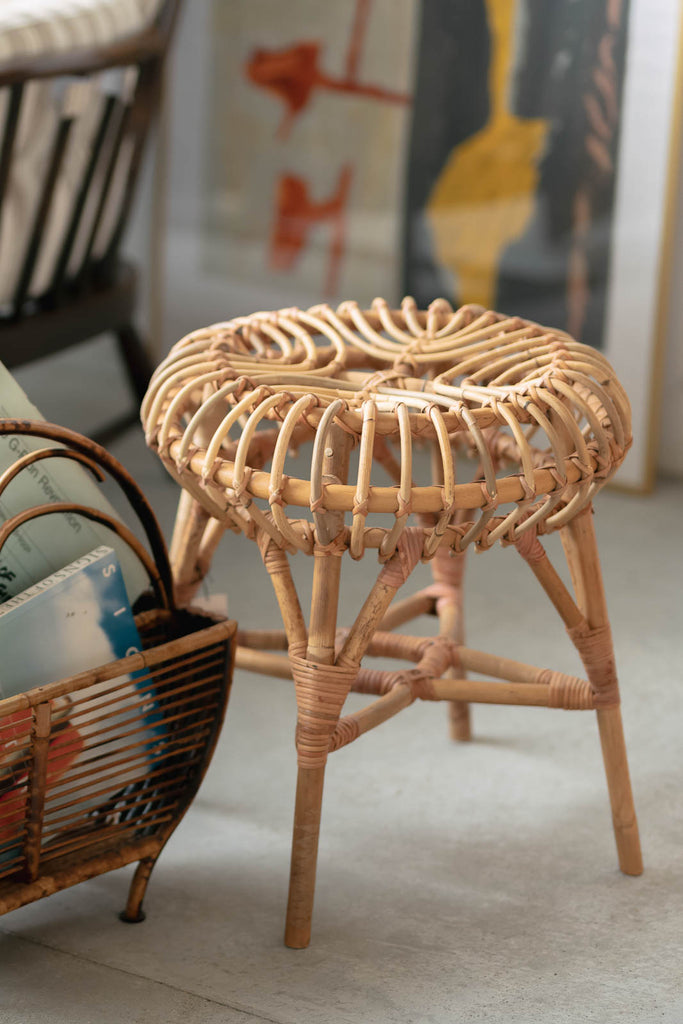 Jelly Fish｜ラタンのスツール｜軽やかで個性的な佇まい — ANTRY USE