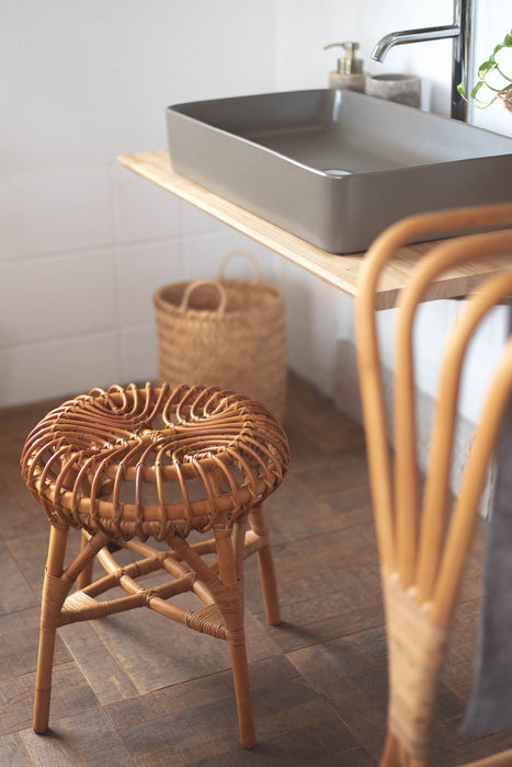 Jelly Fish｜ラタンのスツール｜軽やかで個性的な佇まい — ANTRY USE