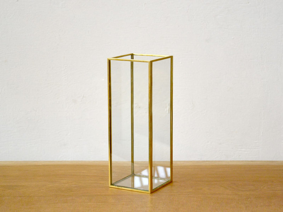 Brass glass base square