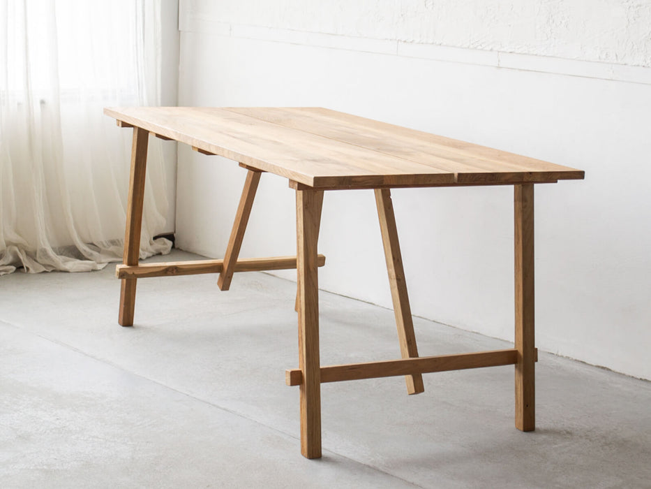 arl dining table