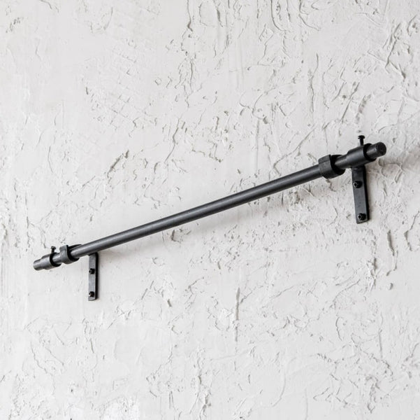 マニー　テリアのアイアンレードルラック マニー テリアのアイアンレードルラック