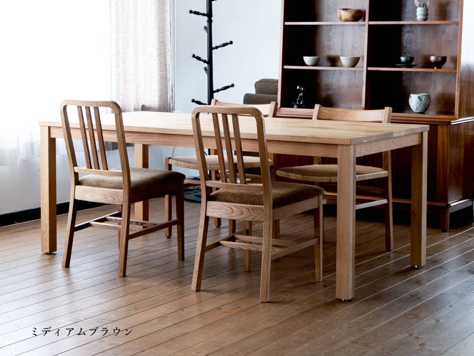 Calm dining table