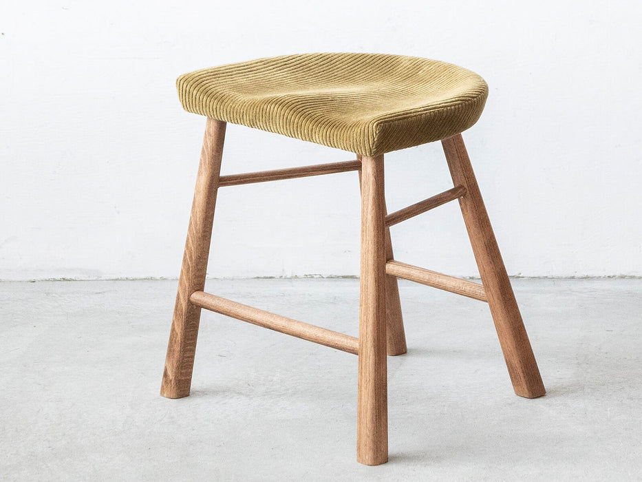 settle stool